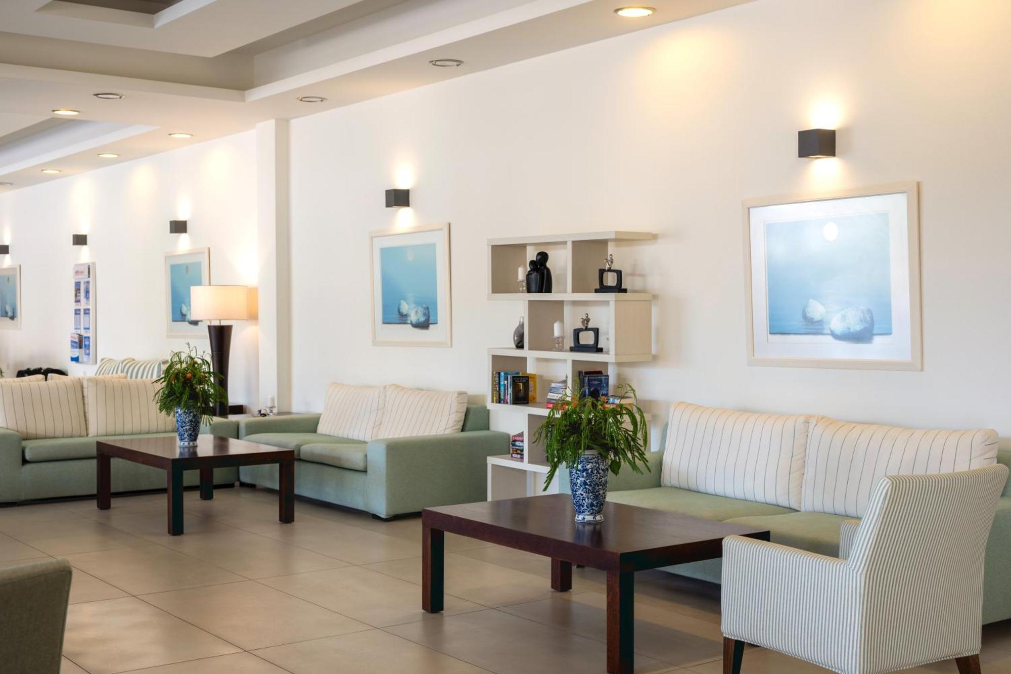 Ariadne Hotel 4*